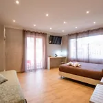 招待所 乐迪娜娜客房酒店 圣雷默