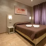 乐迪娜娜客房酒店 招待所 3*