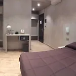 招待所 乐迪娜娜客房酒店 圣雷默