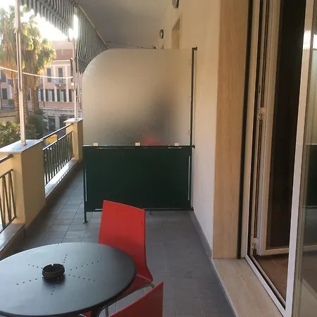 ゲストハウス Le Di Nana' サンレモ