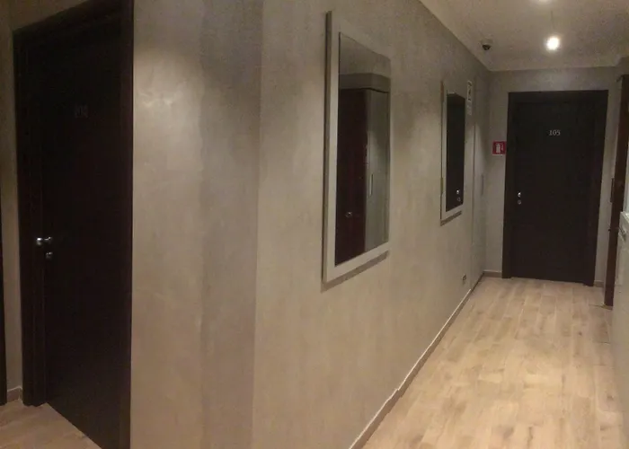 乐迪娜娜客房酒店 招待所 4*