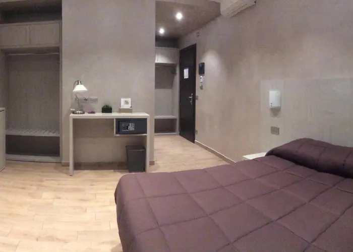 乐迪娜娜客房酒店 4*