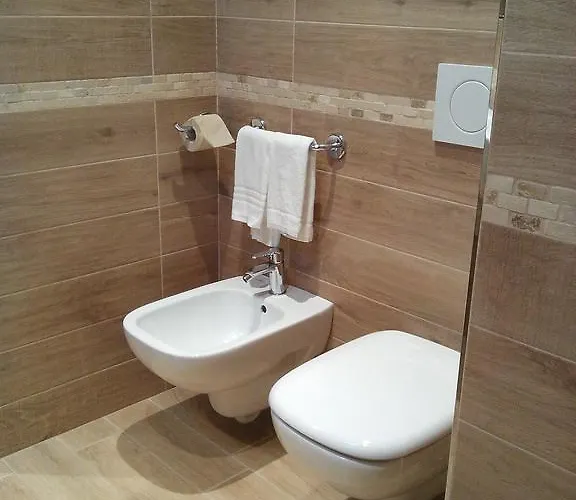 乐迪娜娜客房酒店 招待所