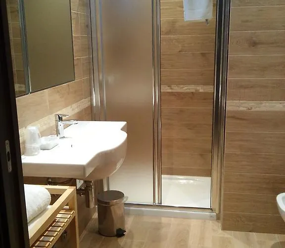 乐迪娜娜客房酒店 圣雷默